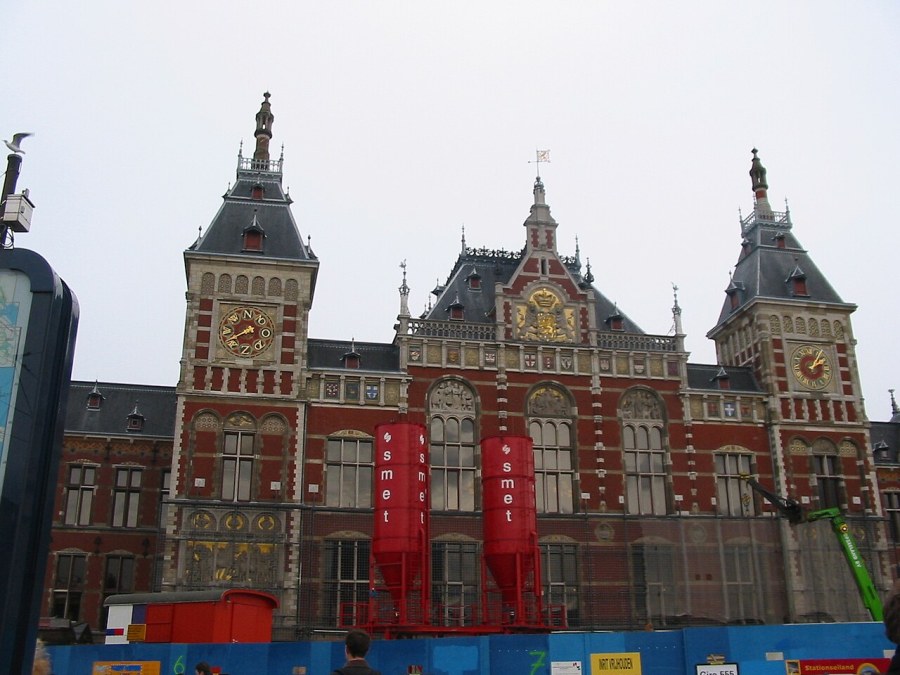 Gevel van station Amsterdam Centraal